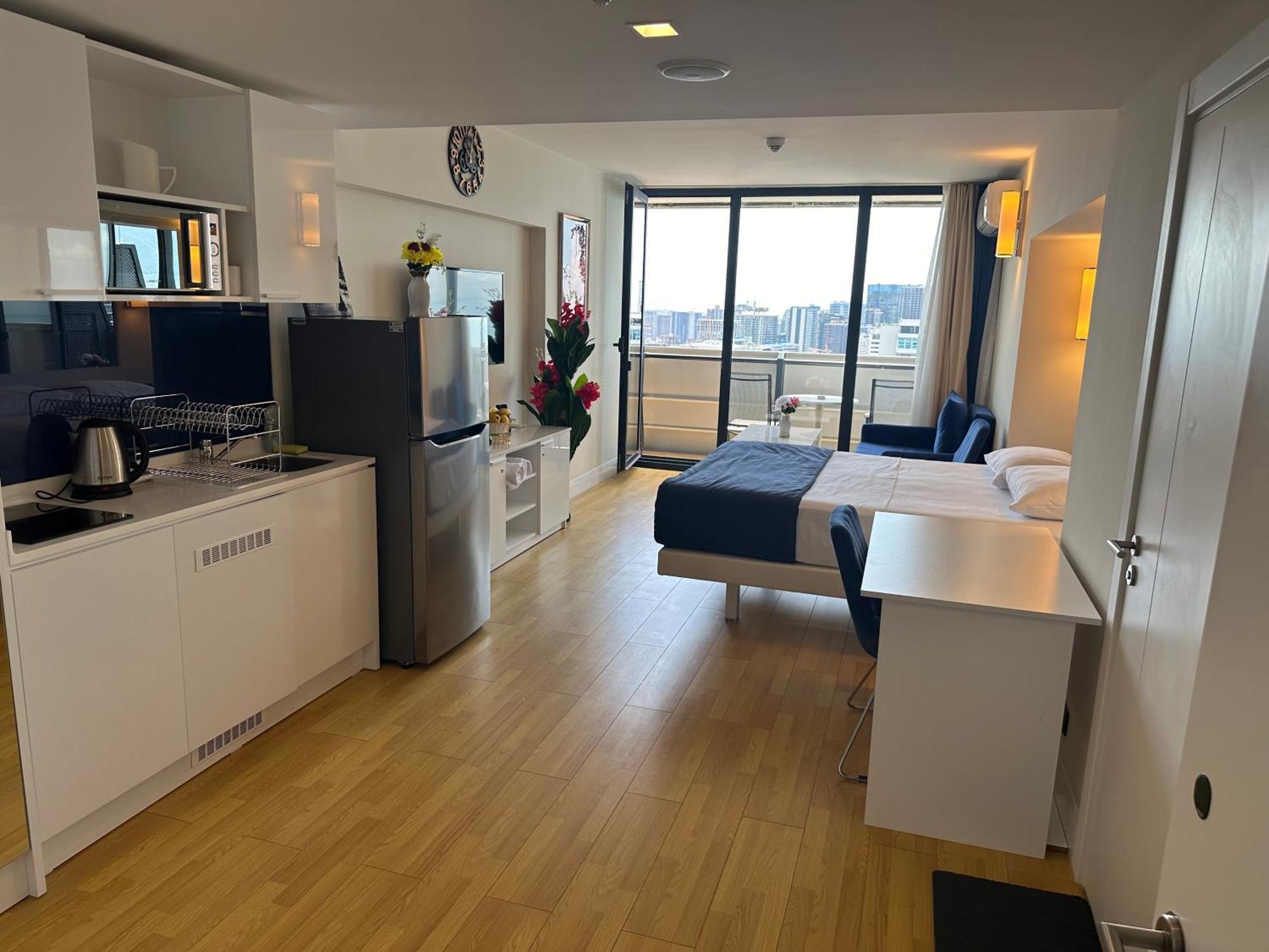 באטומי Orbi City Apartments מראה חיצוני תמונה